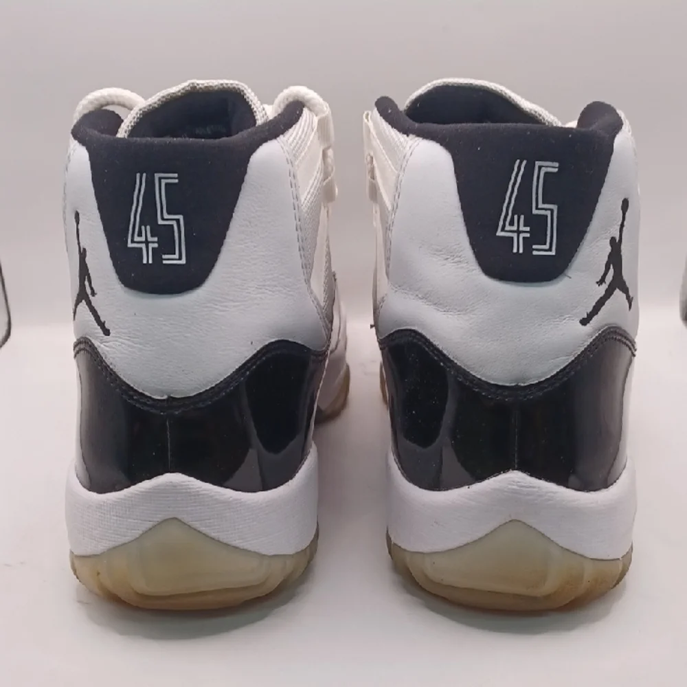 Pre-Owned Nike Air Jordan 11 Retro-White/Black Men Size 9.5US 378037100 - Picture 4 of 16